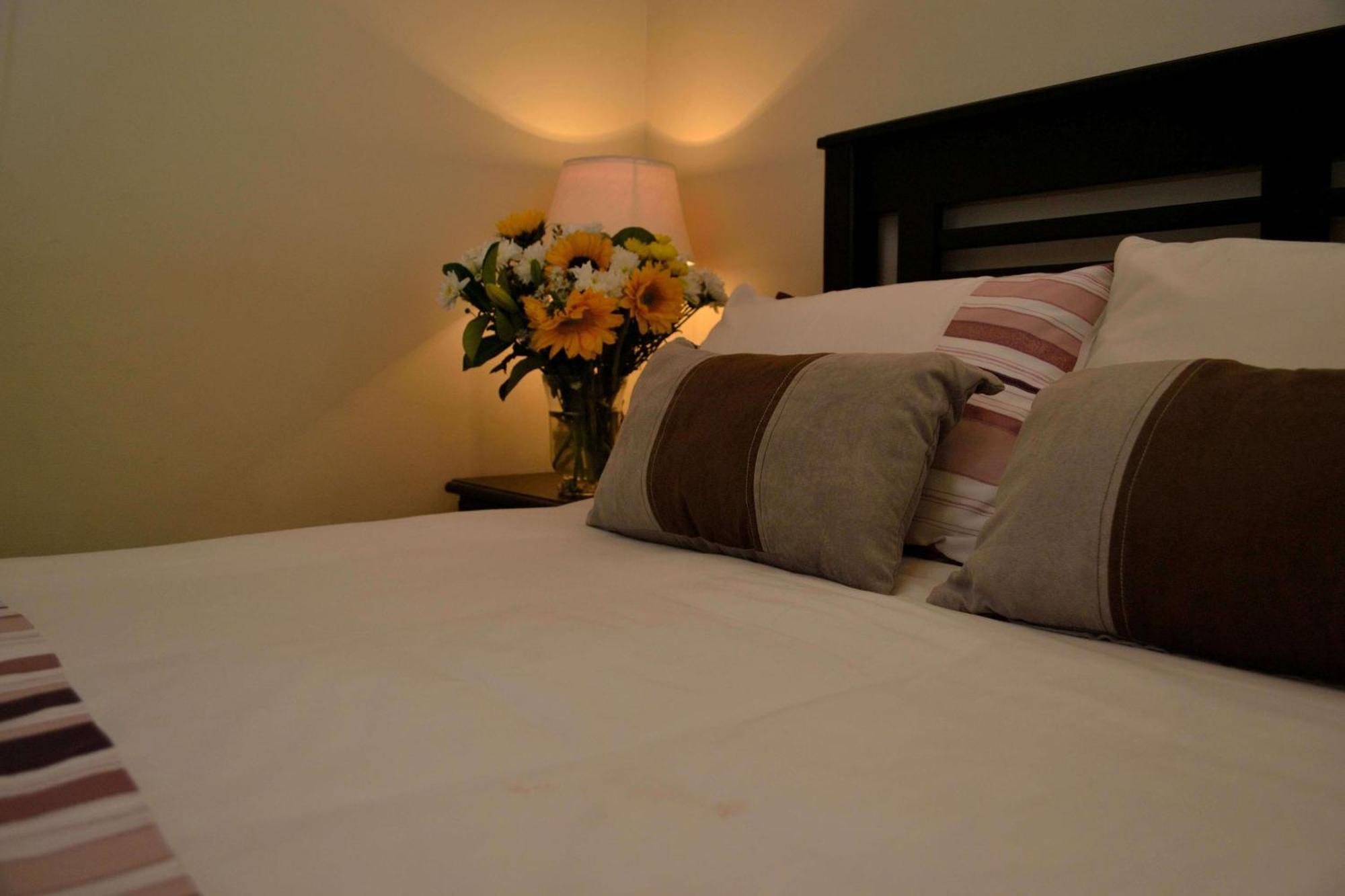 Cycas Guest House Малелейн Екстериор снимка