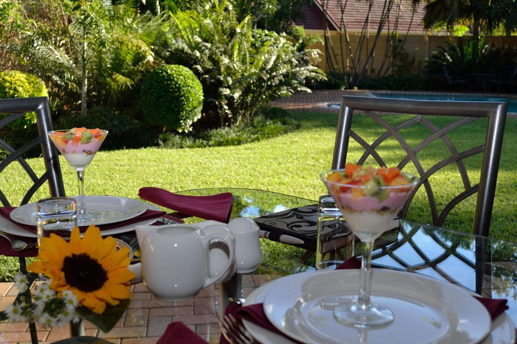 Cycas Guest House Малелейн Екстериор снимка