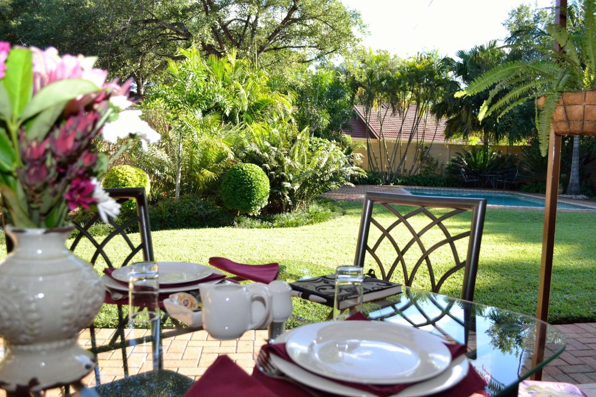 Cycas Guest House Малелейн Екстериор снимка