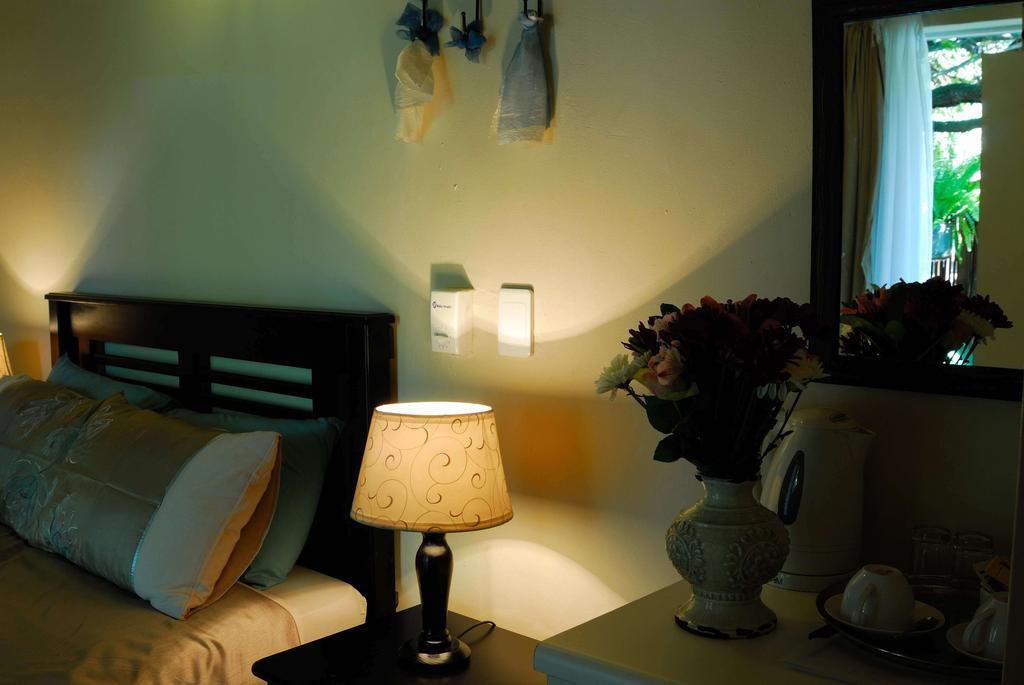 Cycas Guest House Малелейн Екстериор снимка
